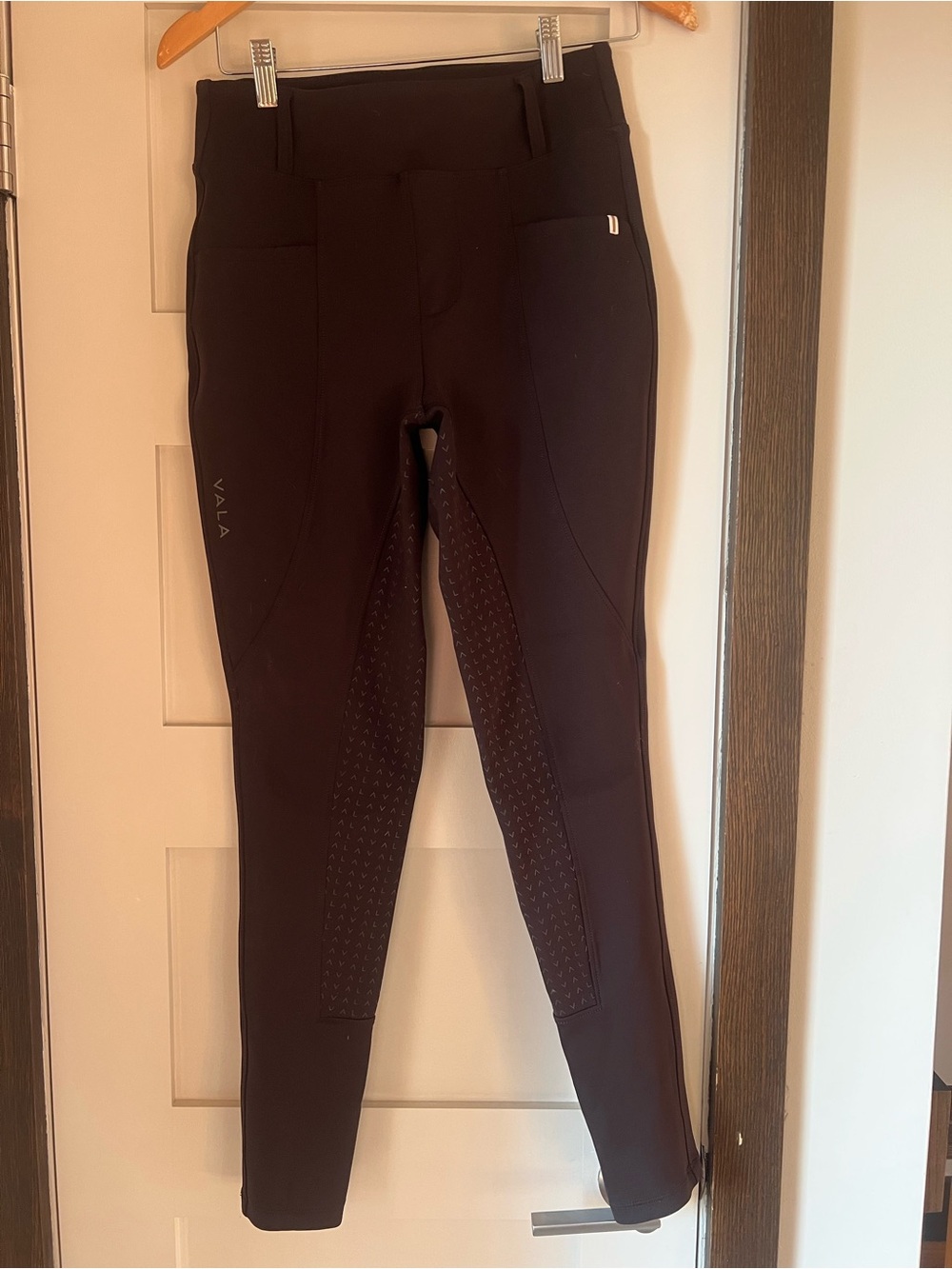 Vala Sculpt and Smooth Riding Breech